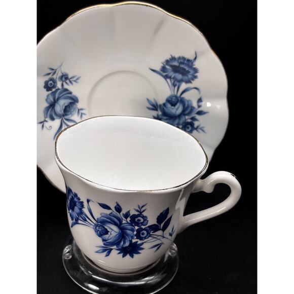 Vtg ELIZABETHAN Fine Bone China Taylor & Kent Teacup Cup Saucer England - Picture 4 of 16